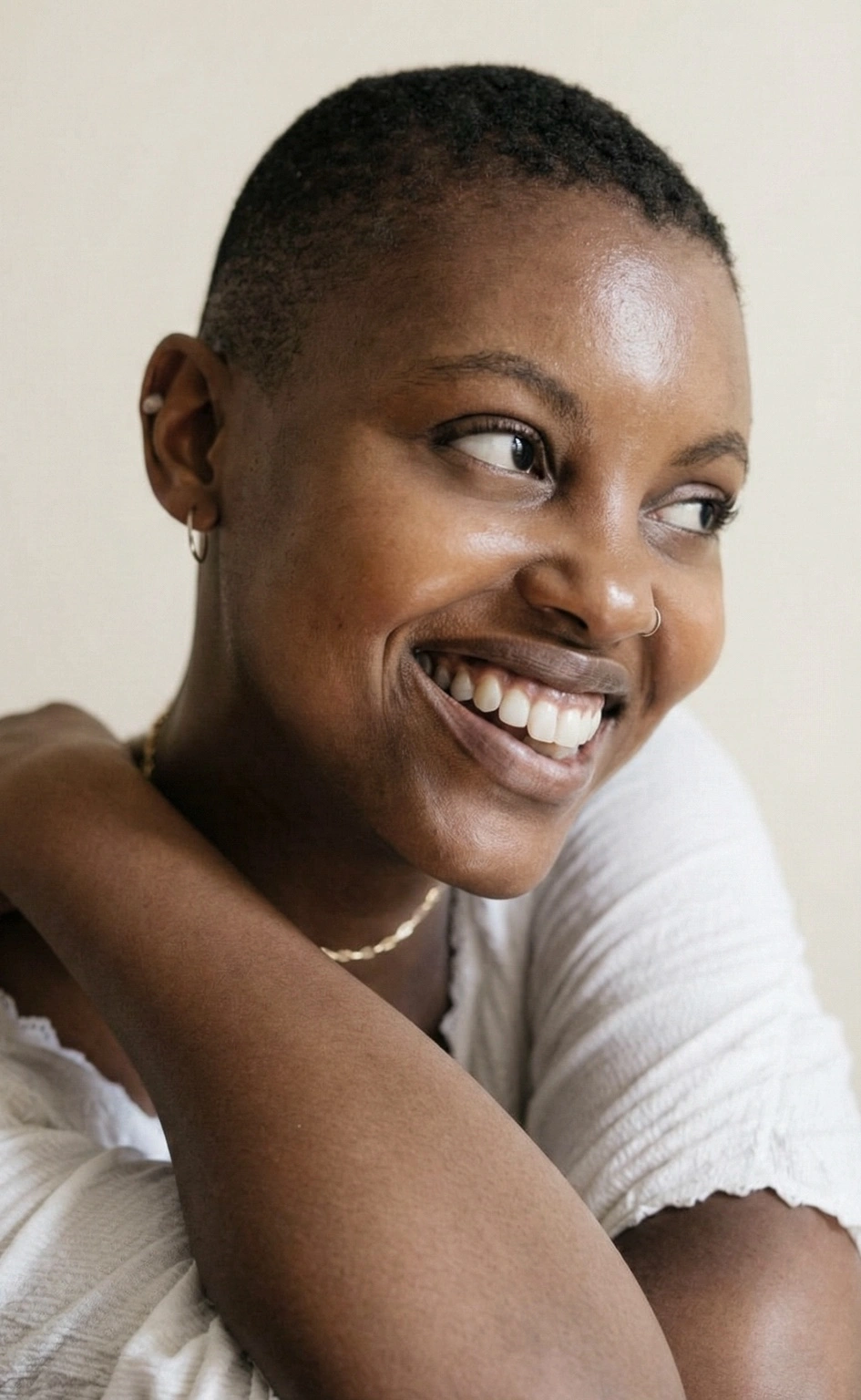 Portrait of Ariel, a certified birth doula based in Harlem, supporting families across New York City.